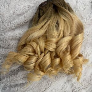 Golden Blonde ombré Bellami Hair Extension